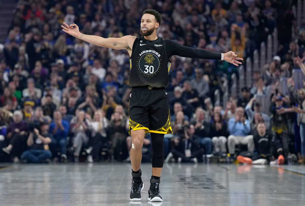 Stephen Curry’s 36-Point Brilliance Ends Warriors Losing Streak